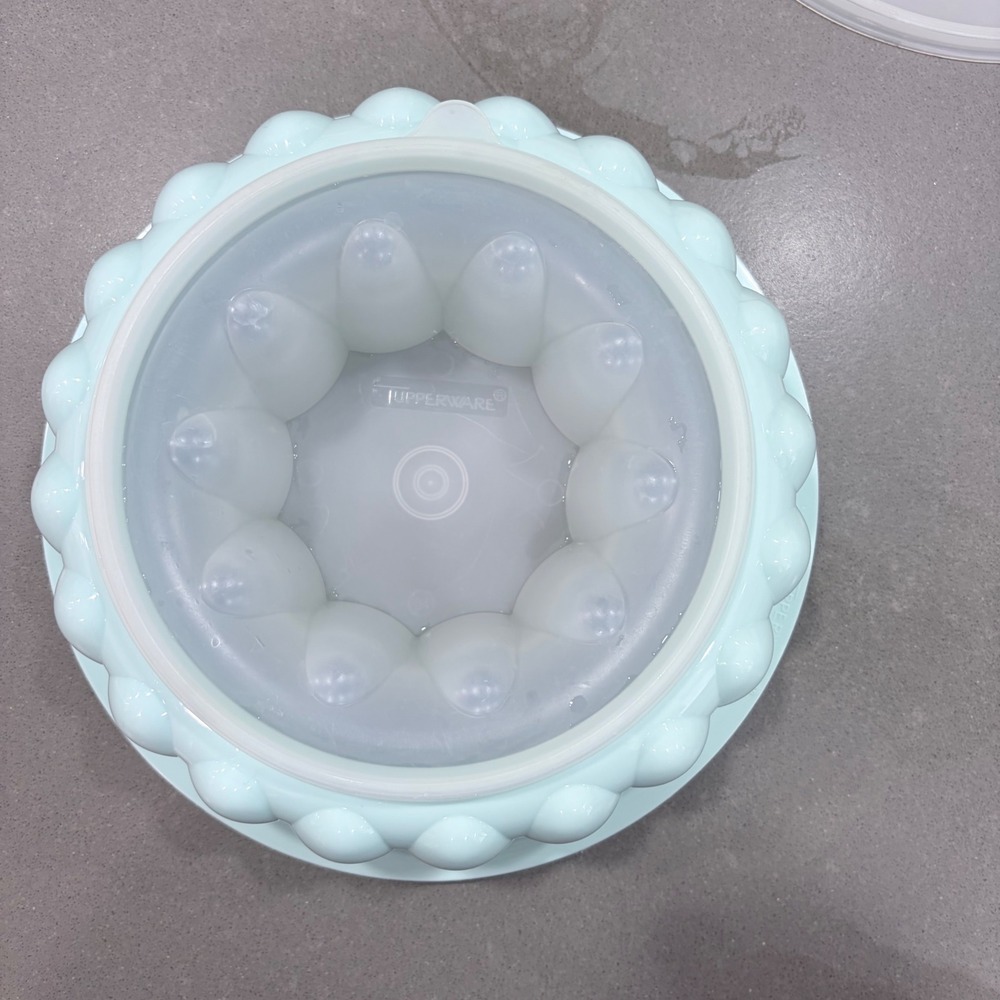 TUPPERWARE JEL-RING Jello MOLD 3 Piece Mold, insert, & Lid Green 1201 1202 1203 - Picture 3 of 8